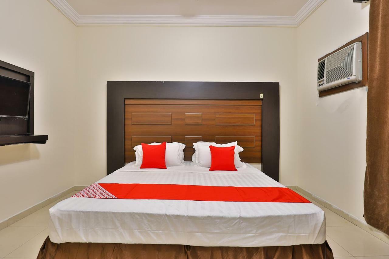 Oyo 246 Hadeel Al Motamayezah Hotel